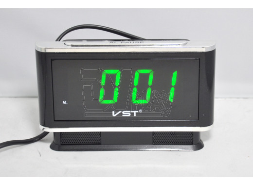 VST 721-4 часы настольные с ярко-зелеными цифрами